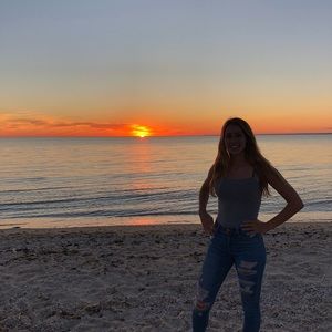 Meet your Posher, Elizabeth